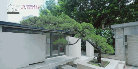 Cuộc sống của ảnh đế hào hoa nổi tiếng là 
