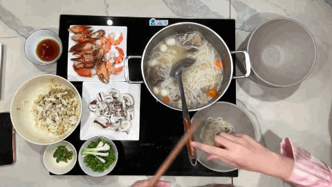 “Xưởng” tạo content triệu view Lona Kiều Loan