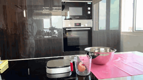 “Xưởng” tạo content triệu view Lona Kiều Loan