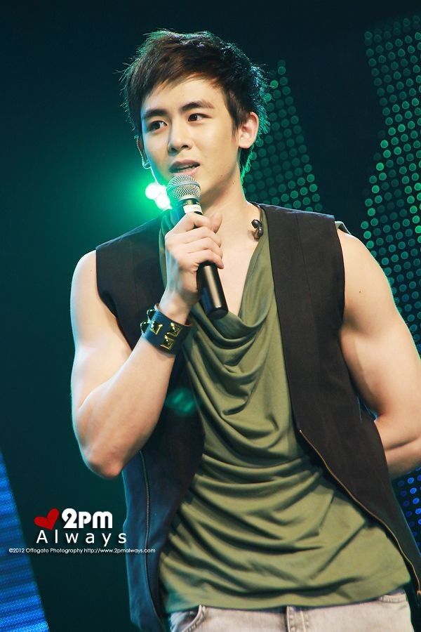 Nichkhun thời đỉnh cao đúng chuẩn combo 