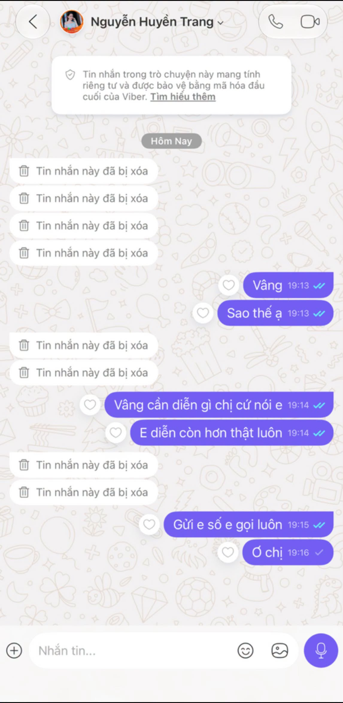 Kẻ gian đã thu hồi tin nhắn trước khi nữ MC chụp lại đoạn hội thoại