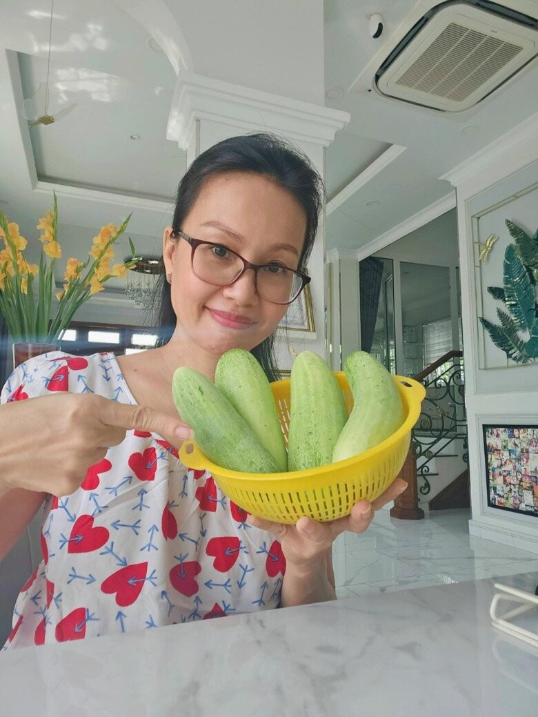 Nội thất trong nhà được bài trí theo hướng tối giản, hiện đại