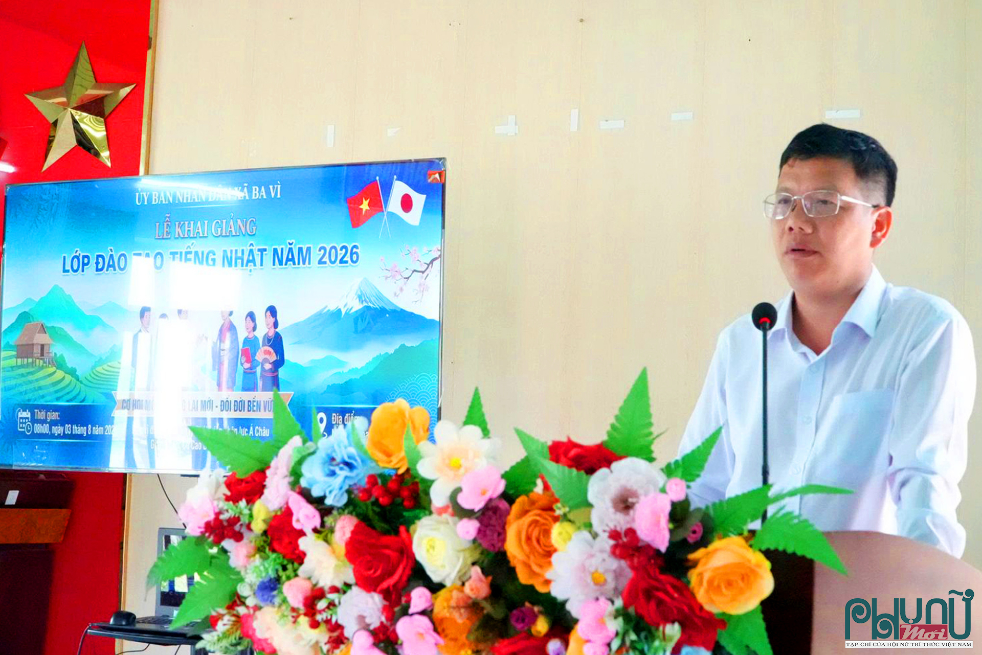 Ông Thành Minh Thuận, Chủ tịch UBND xã Ba Vì phát biểu tại Lễ khai giảng lớp tiếng Nhật.