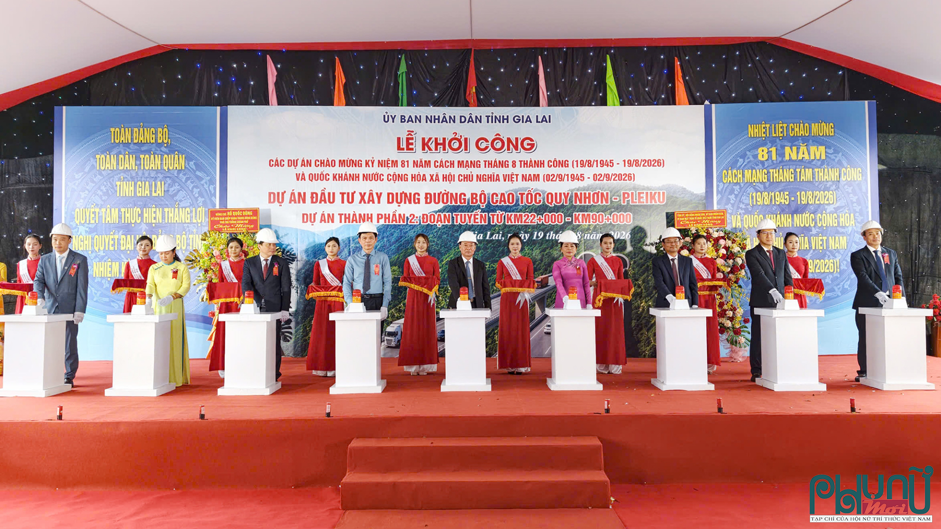 Lãnh đạo Bộ, ngành Trung ương cùng lãnh đạo tỉnh Gia Lai ấn nút khởi công dự án thành phần 2 thuộc Dự án đầu tư xây dựng đường bộ cao tốc Quy Nhơn – Pleiku.