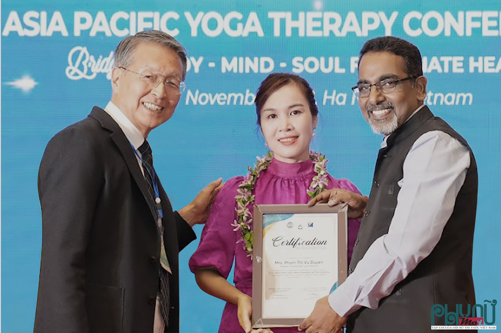 Vũ Duyên nhận chứng nhận là thành viên tích cực đồng hành cùng Học viện Yoga Việt Nam tổ chức chương trình Hội nghị Yoga Trị Liệu Châu Á Thái Bình Dương.
