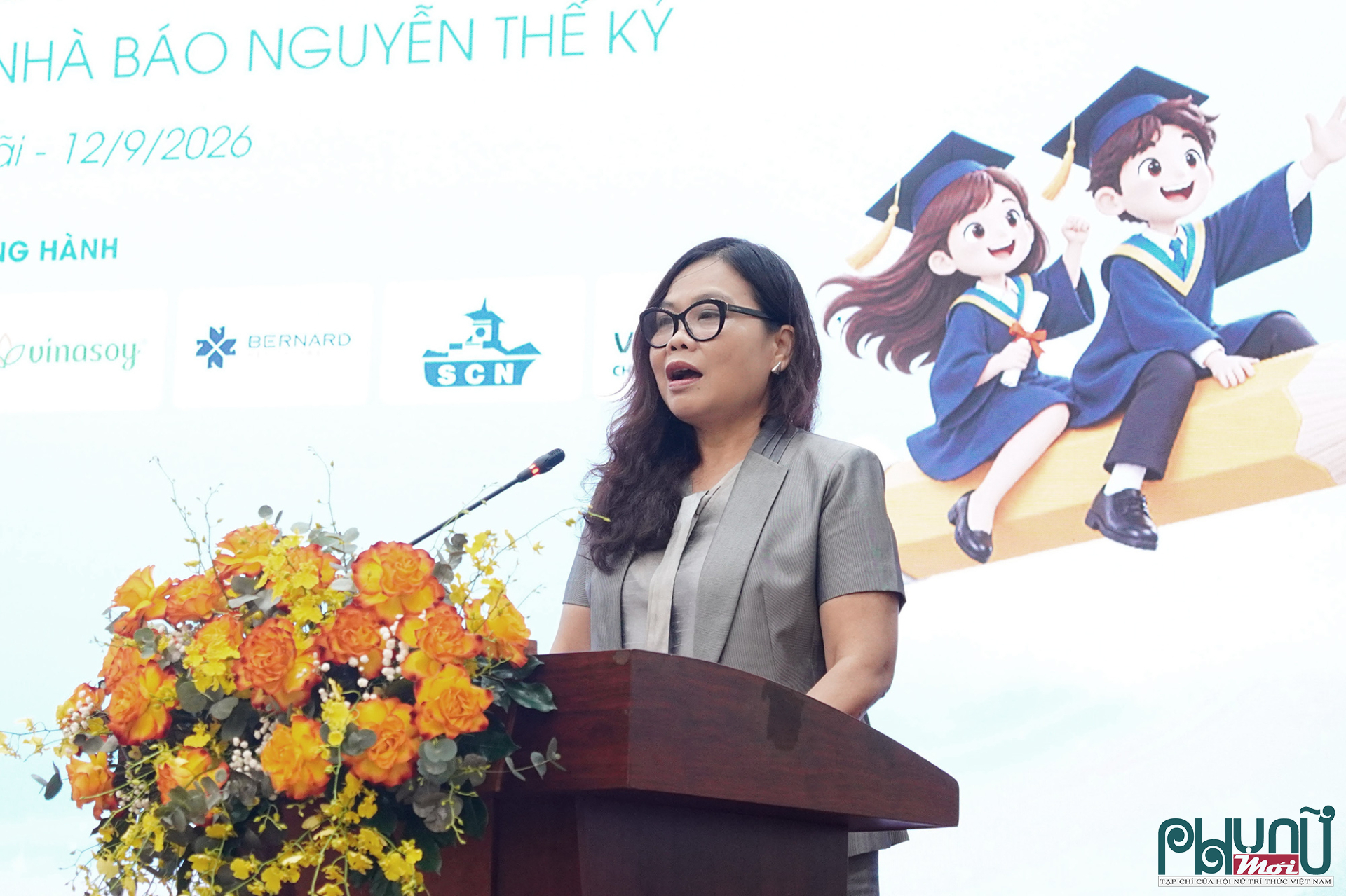 Tiến sĩ Nguyễn Thị Hải Hằng - Nguyên Giám đốc Học viện Hàng không Việt Nam, thành viên Hội đồng Quản lý Quỹ học bổng phát biểu tại chương trình.