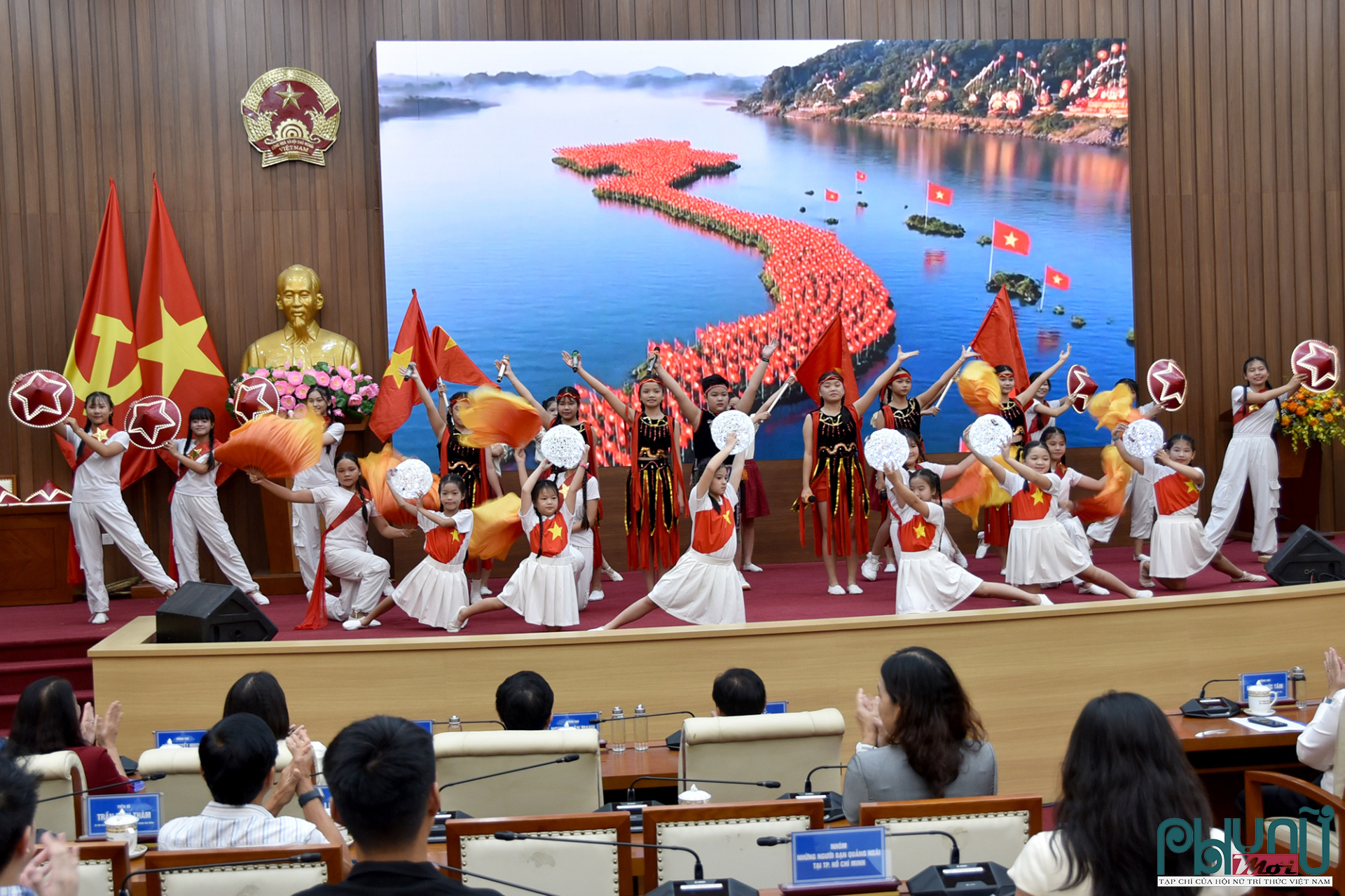Thắp sáng ước mơ cho hàng trăm học sinh, sinh viên vượt khó học giỏi ở Quảng Ngãi
