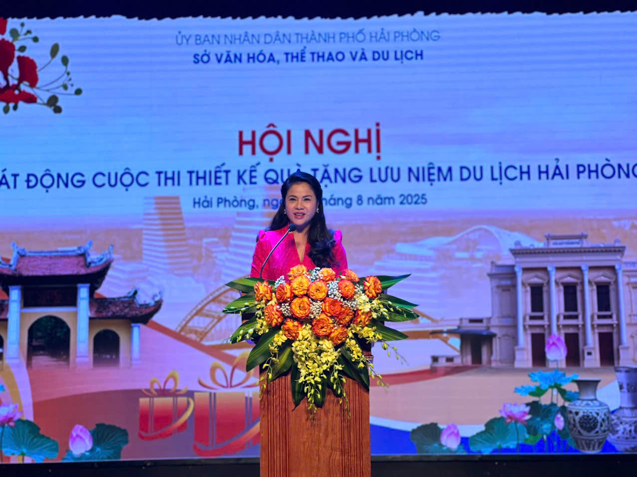 Bà Trần Thị Hoàng Mai, Giám đốc Sở Văn hóa Thể thao và Du lịch phát động Cuộc thi.