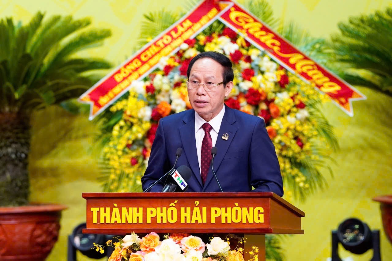 Đồng chí Bí thư Thành ủy Lê Tiến Châu phát biểu bế mạc Đại hội