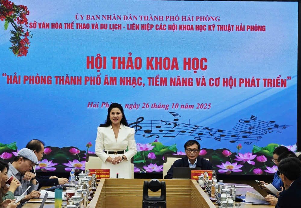 Bà Trần Thị Hoàng Mai, Giám đốc Sở Văn hóa, Thể thao và Du lịch Hải Phòng phát biểu khai mạc Hội thảo