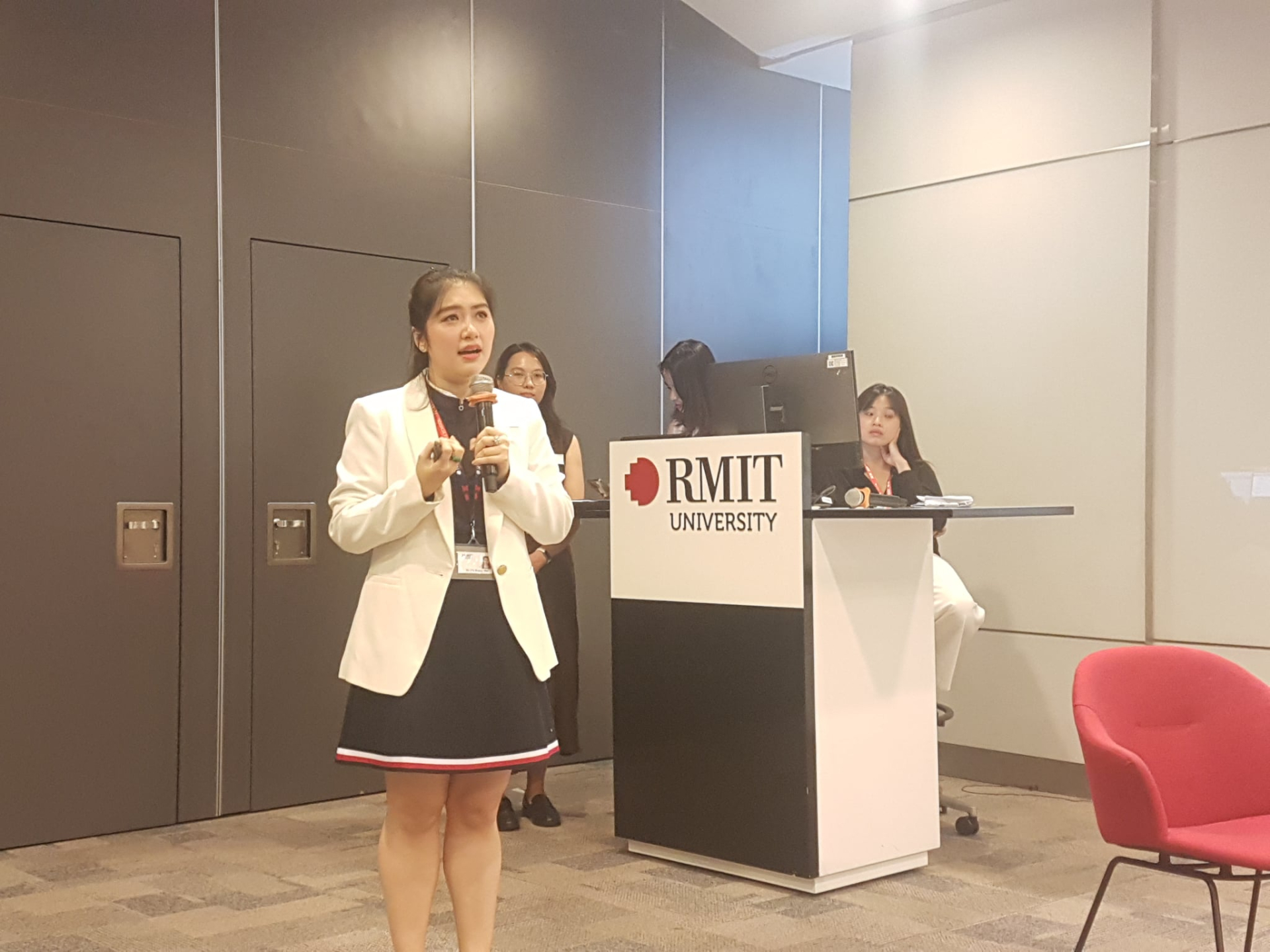 Bà Đỗ Mai, Ban cố vấn Hợp tác Đối ngoại Trường Kinh doanh Đại học RMIT Việt Nam