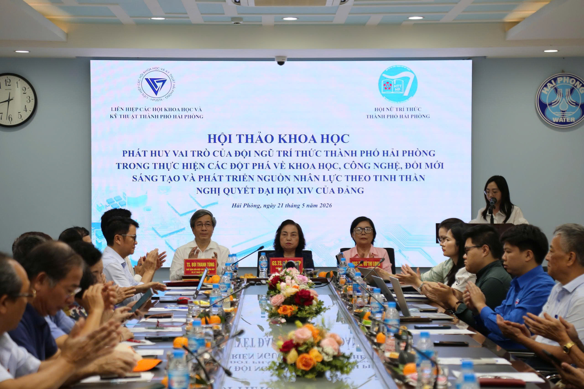 Toàn cảnh hội thảo do Liên hiệp Các Hội Khoa học và Kỹ thuật Thành phố Hải phòng phối hợp Hội Nữ Trí thức Thành phố Hải phòng tổ chức
