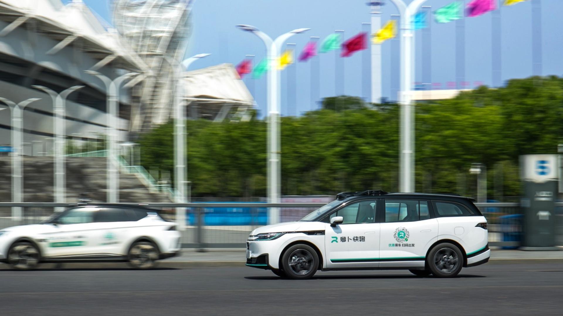 Xe ô tô Trung Quốc vừa gây ra vụ việc chấn động: Còn quá sớm để loại bỏ con người?