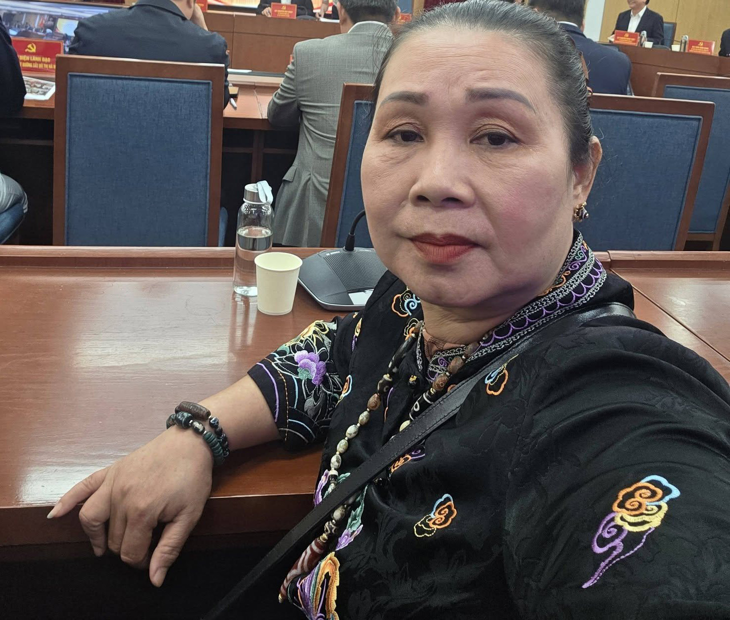 Người phụ nữ ở La Thành (Hà Nội) bàn giao nhà sớm lấy tiền mua 100 cây vàng biết số tiền lãi mà choáng