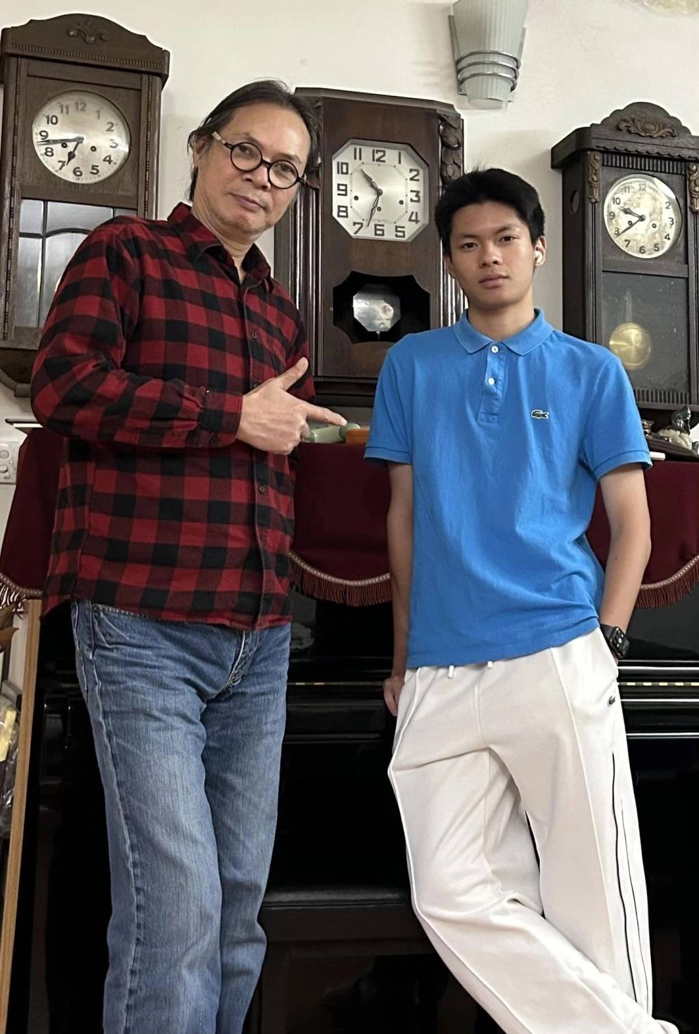 Trần Lực và con trai Trần Tú.