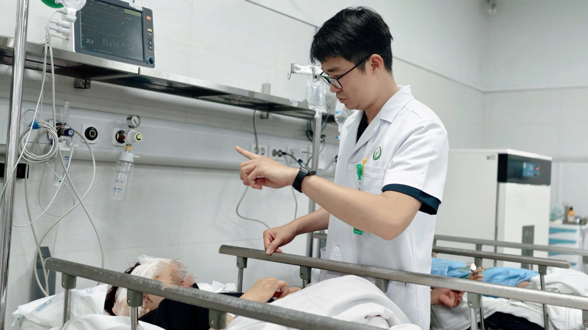 Chị Thảo bị chấn thương sọ não, chấn thương ngực kín, chấn thương khớp vai - Ảnh: Bệnh viện Việt Đức