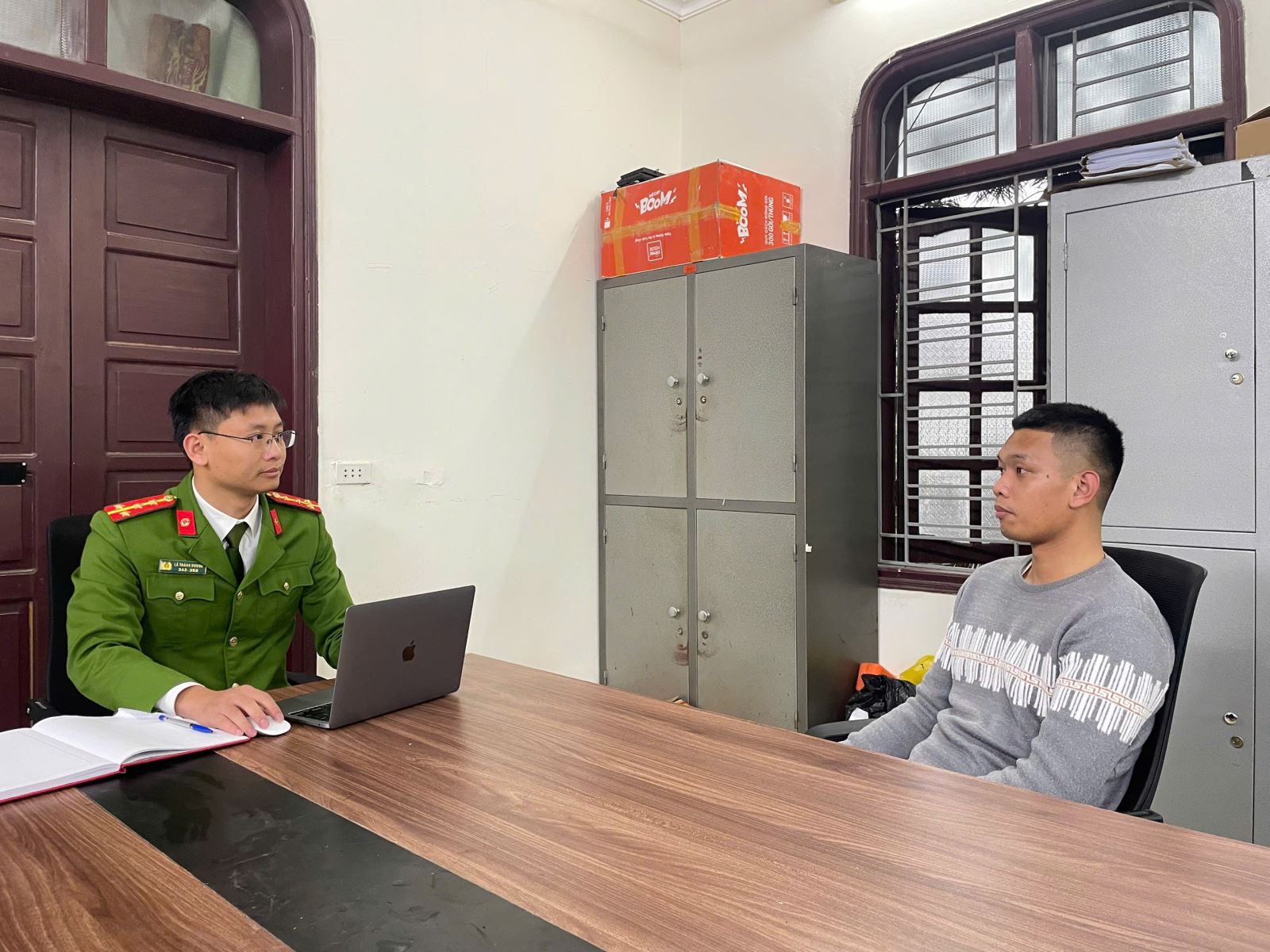 Nghi phạm tại cơ quan điều tra - Ảnh: Công an Hưng Yên