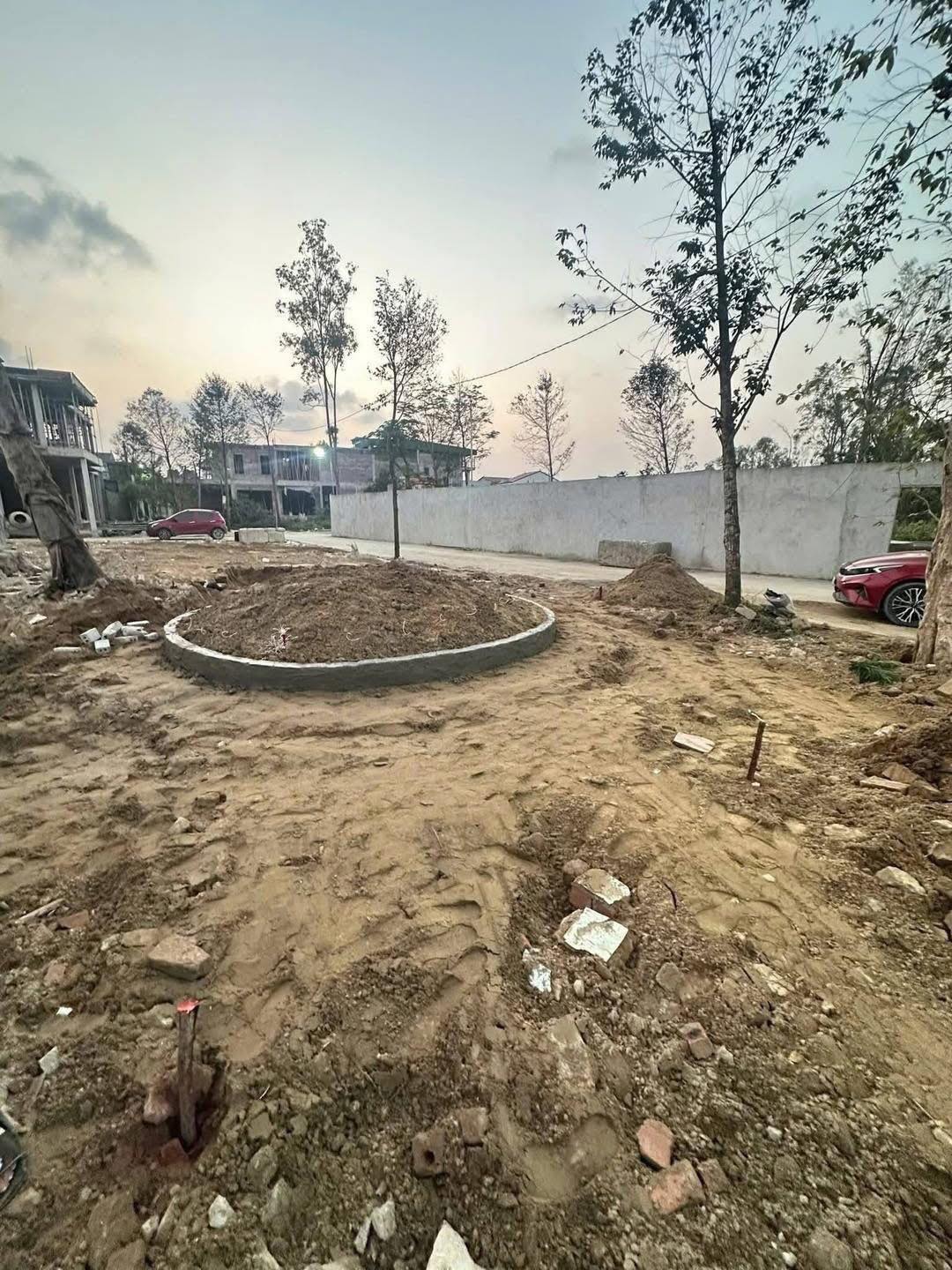   Ngôi mộ bất ngờ 