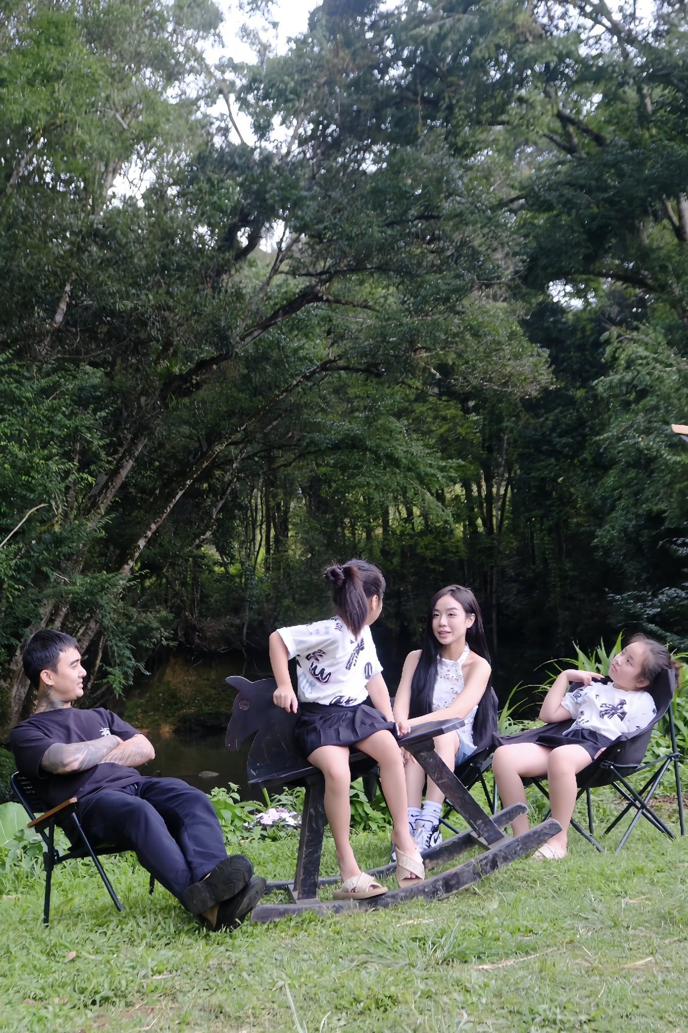 Đạt G coi các con của bạn gái như con đẻ.