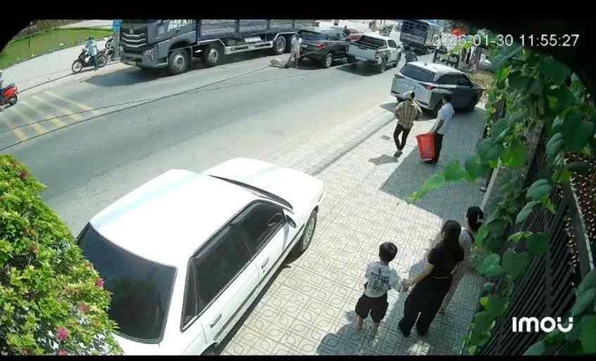 Camera ghi lại vụ việc