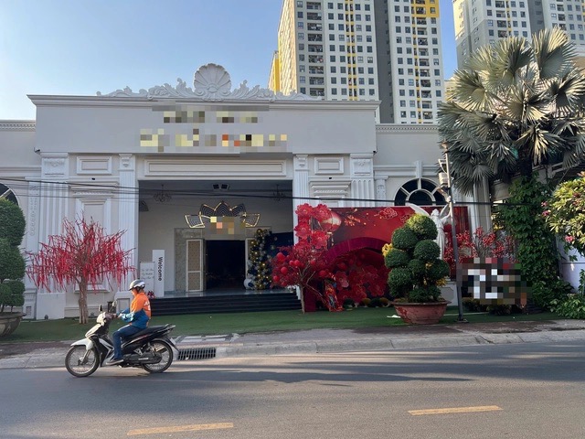 Nguyên nhân khiến người phụ nữ tử vong khi đang hát trong tiệc tất niên là do bệnh lý. (Ảnh: Người Lao Động)