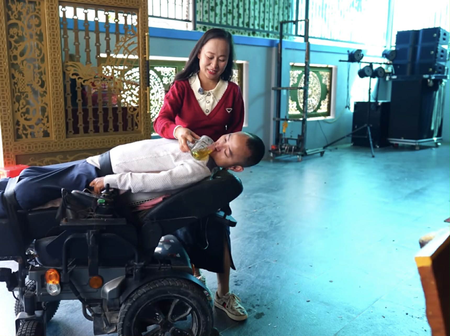 Một mình anh Kỳ là trụ cột chèo chống kinh tế gia đình.