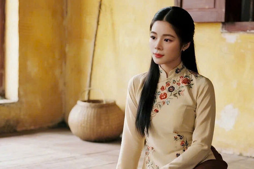 Theo nữ tác giả 