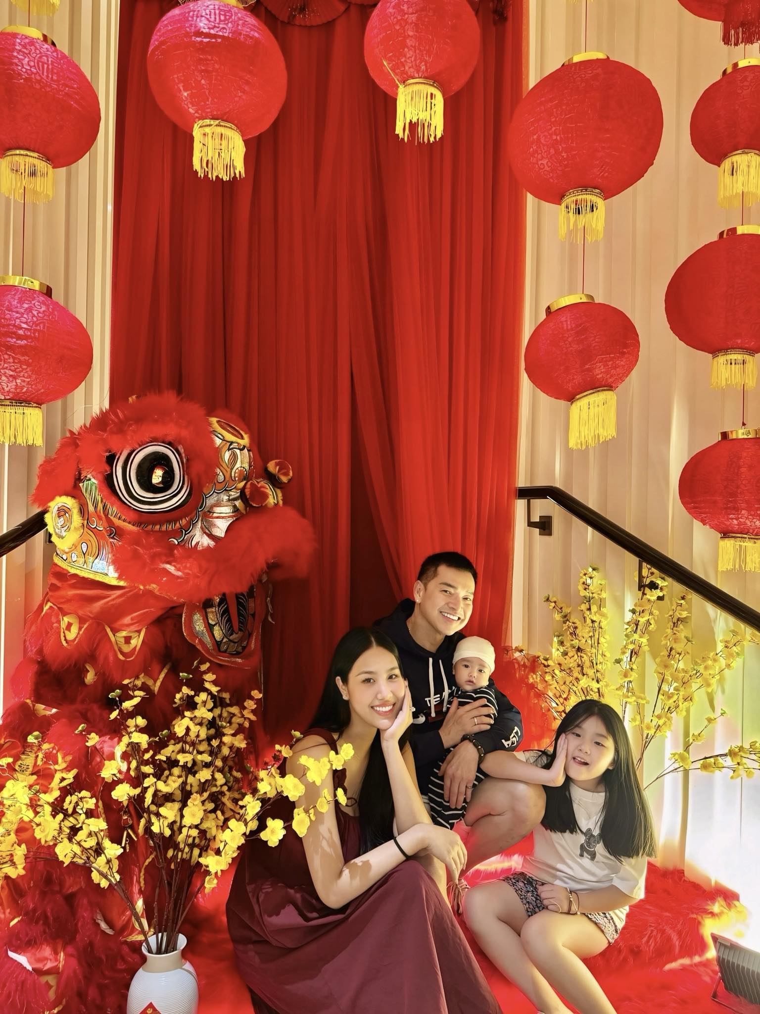 Bạn gái Quang Minh đăng ảnh ngày mùng 1 Tết.