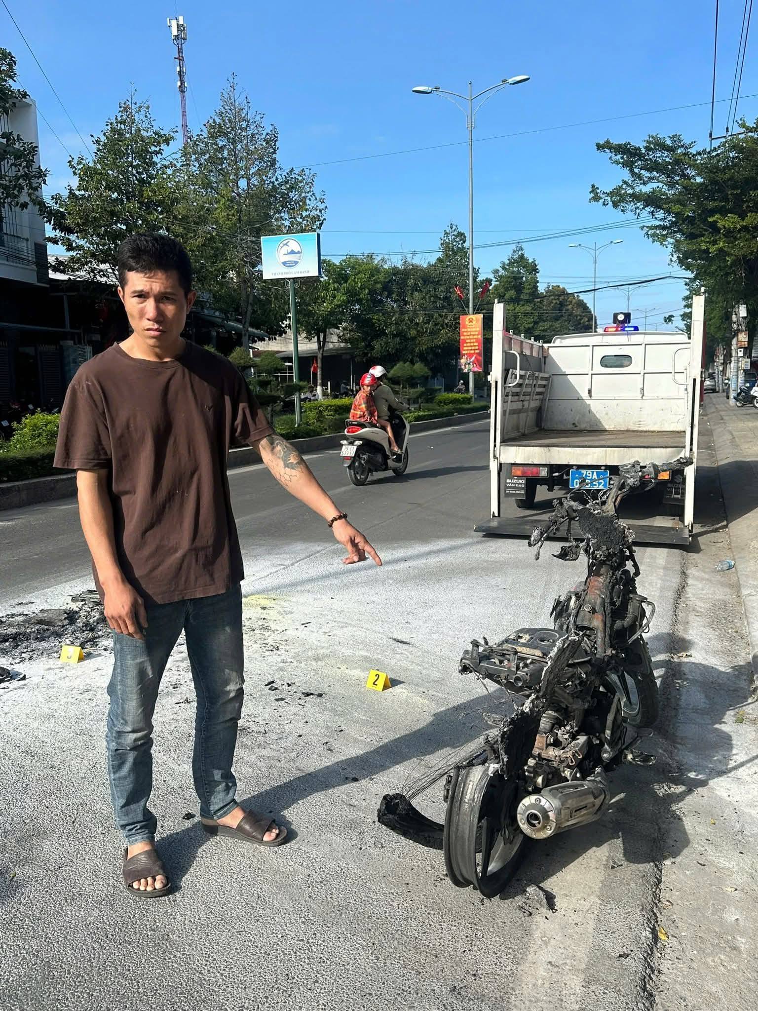 Đối tượng Thắng tại hiện trường vụ việc - Ảnh: Tiền Phong