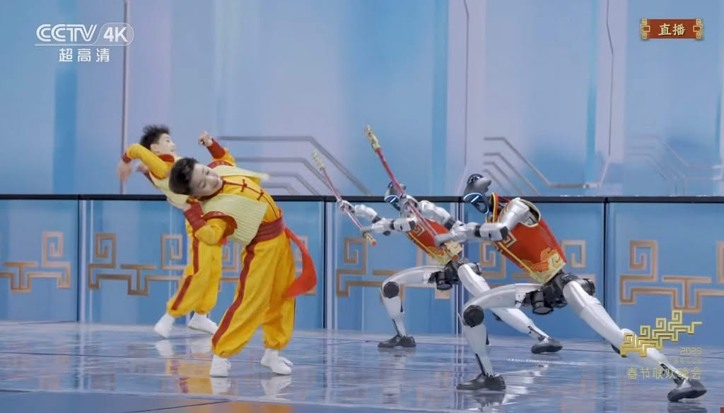 'Giáo sư quần đùi' Trương Nguyện Thành vừa phấn khích vừa lo sau khi xem robot Trung Quốc làm điều này