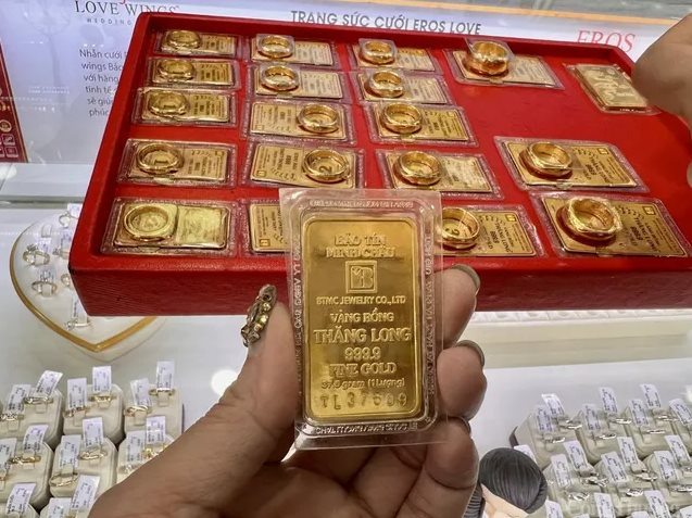 Giá vàng đột ngột tăng mạnh chỉ sau một đêm. 
