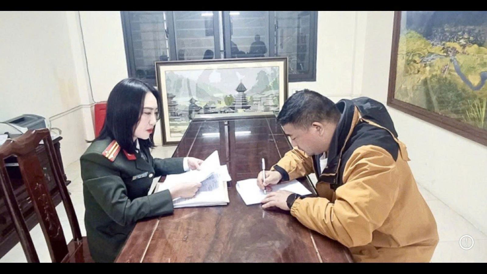 Cơ quan Công an làm việc, đấu tranh với đối tượng (Ảnh: Công an Phú Thọ).