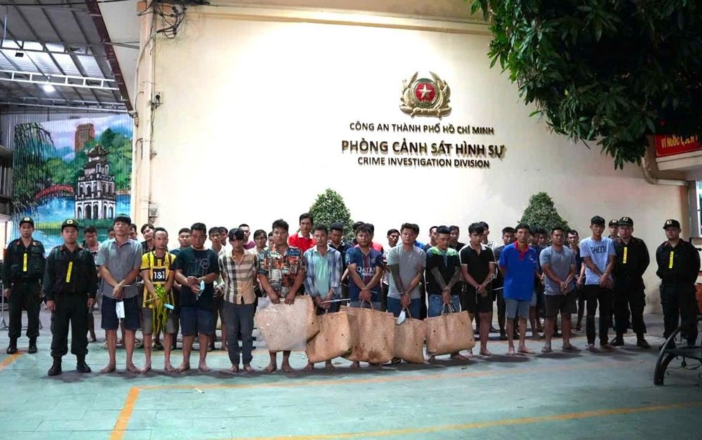 Các đối tượng bị bắt giữ - Ảnh: CA TP HCM