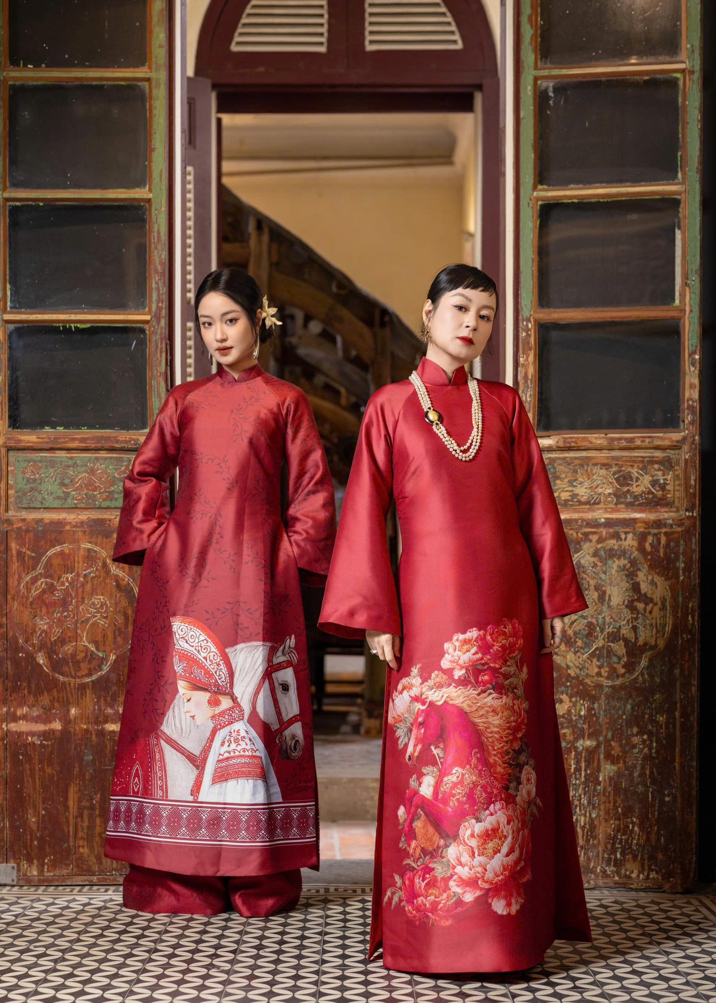 Chị em Linh Moon - Mi Vân cùng đồng hành trên con đường thiết kế thời trang.