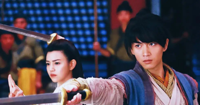 Trong lòng Dương Quá chất chứa nhiều oán hận với gia đình Quách Tĩnh, thậm chí từng nghĩ đến chuyện báo thù. (Ảnh: Sohu)