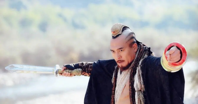 Sức mạnh của Kim Luân Pháp Vương lúc ấy thậm chí khiến Dương Quá rơi vào thế nguy hiểm. (Ảnh: Sohu)