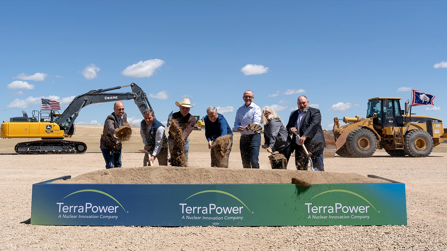 Tin vui đến với Bill Gates bất chấp mối quan ngại từ các chuyên gia về an toàn