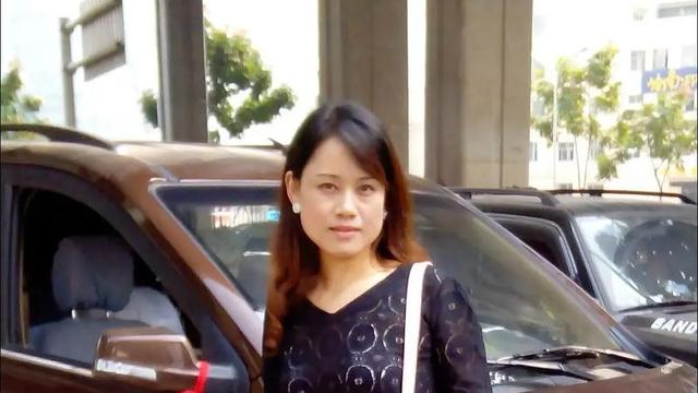 Ba ngày trước buổi họp lớp, lớp trưởng Trần Tuệ gửi lời mời trong nhóm bạn học cũ. (Ảnh: Sohu)