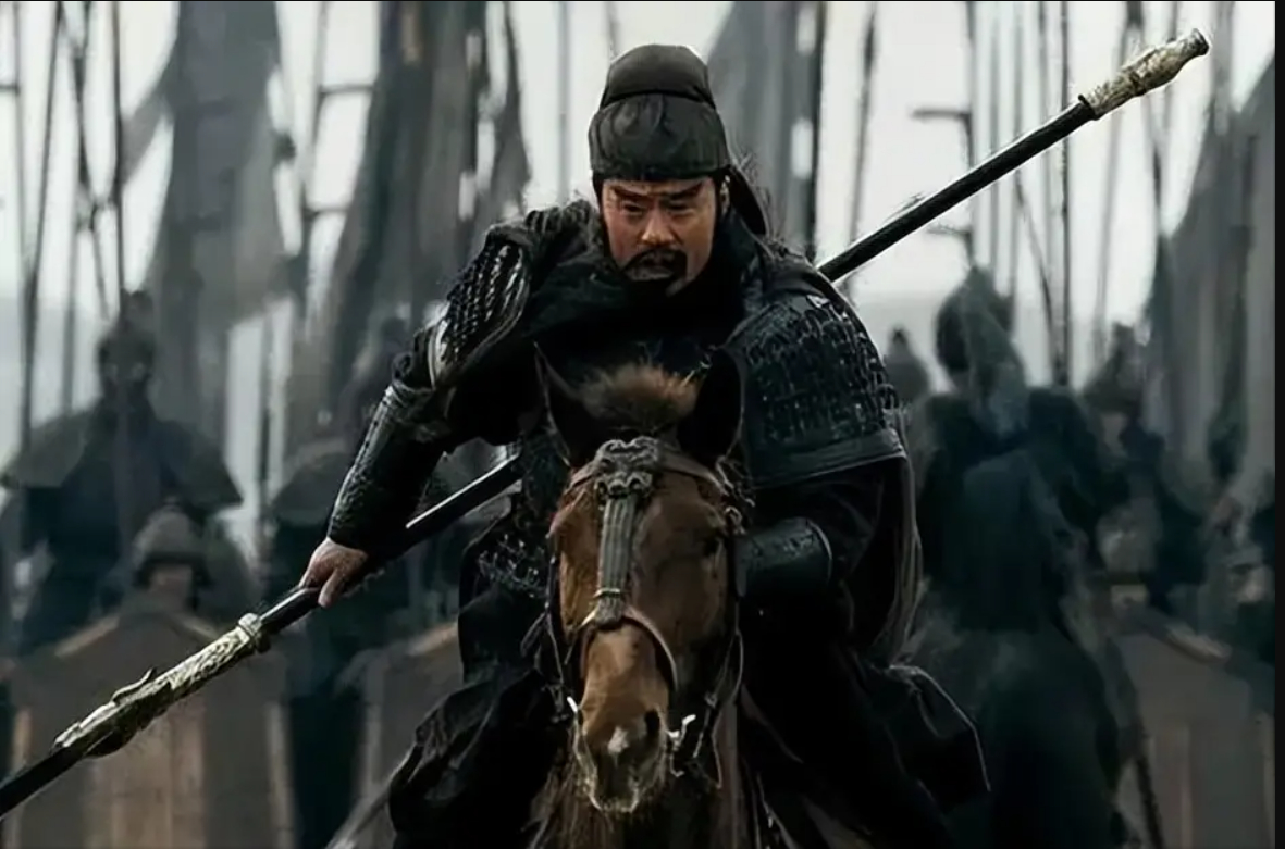 Một số truyền thuyết cho rằng Cừ Ngạn Đàm và những động thái chính trị trong triều đã phần nào khiến Quan Vũ rơi vào thế cô lập trước khi xảy ra bi kịch ở Kinh Châu. (Ảnh: Sohu)