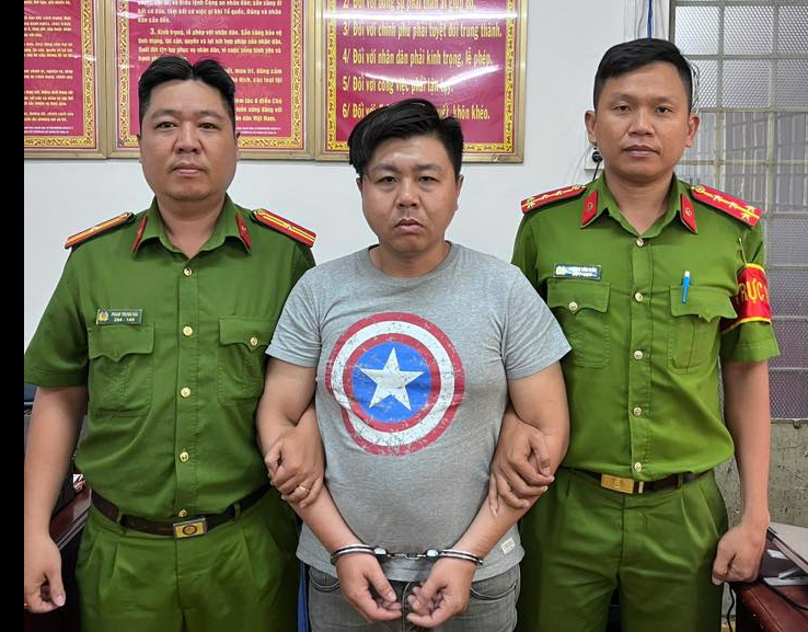 Bùi Quang Hiếu bị bắt khẩn cấp vì hành vi Gây rối trật tự công cộng (Ảnh: Bộ Công an).