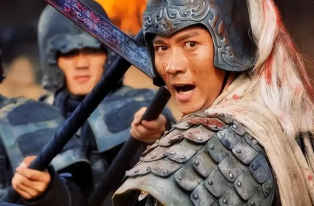 Một số ý kiến cho rằng nếu xếp theo sức mạnh trong ba người, Triệu Vân có thể đứng đầu, tiếp theo là Quan Vũ và cuối cùng là Trương Phi. (Ảnh: Sohu)