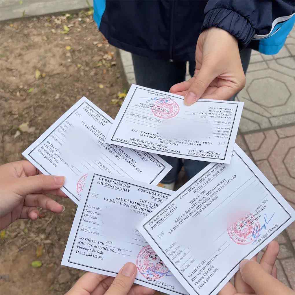 Nếu muốn đăng tải ảnh Thẻ cử tri, người dân cần che các thông tin cá nhân - Ảnh: ĐH Sư phạm Hà Nội