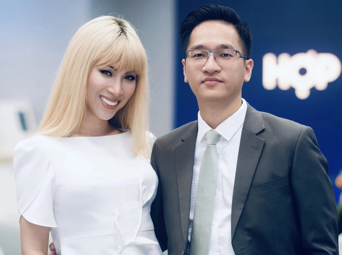 Lộ Lộ và chồng luật sư