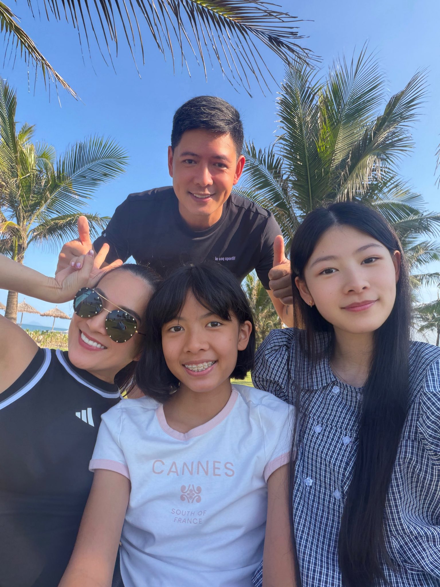 Cuộc sống của nam thần đình đám một thời và vợ đại gia U50 trong cơ ngơi hoành tráng ở TP.HCM