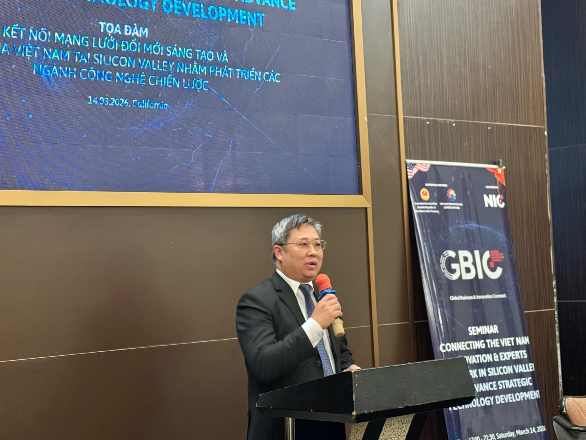 Ông Lê Đức Trung - Phó Tổng Lãnh sự quán Việt Nam tại San Francisco.