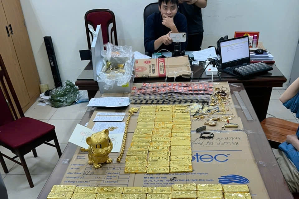 Một số tang vật mà công an thu giữ - Ảnh: CA Hà Nội