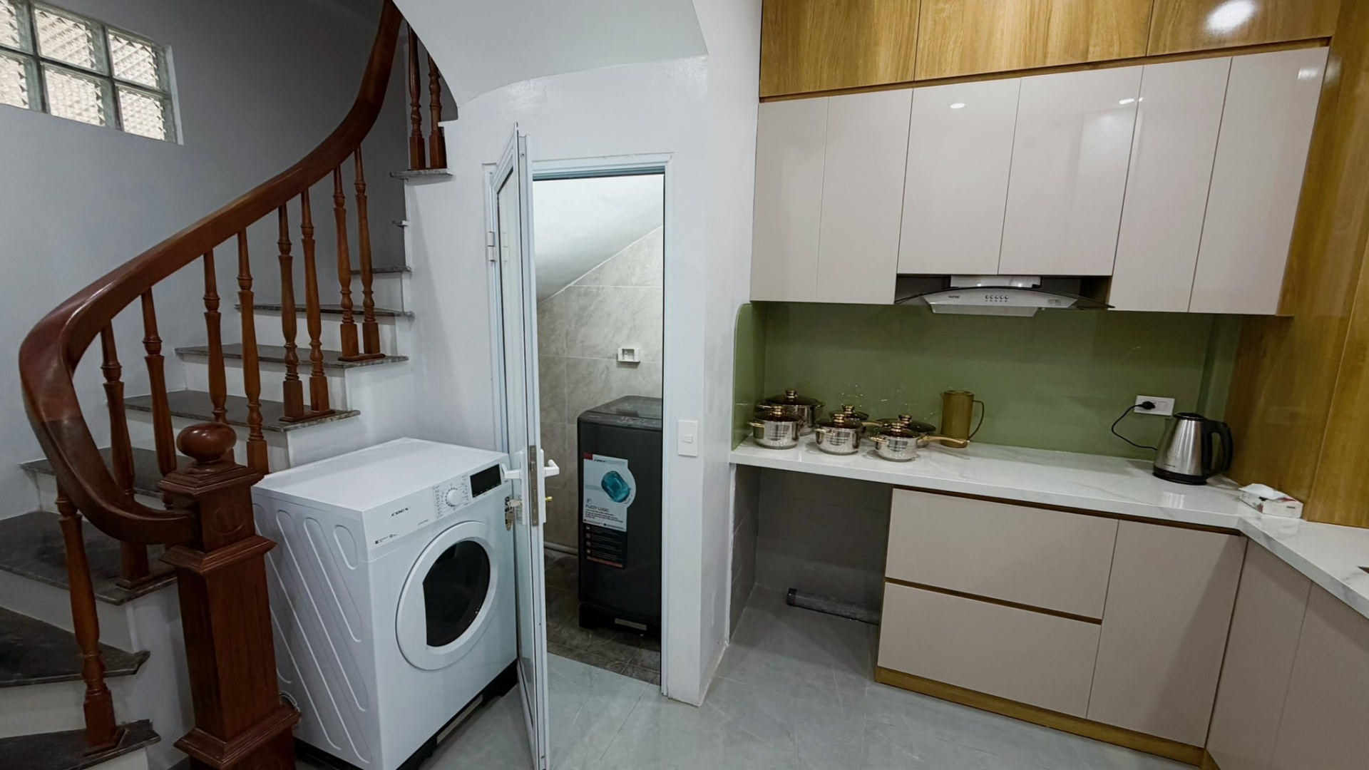 Nữ MC nổi tiếng miền Bắc rao bán nhà 5 tầng hơn 10 tỷ đồng ở Hồ Tùng Mậu