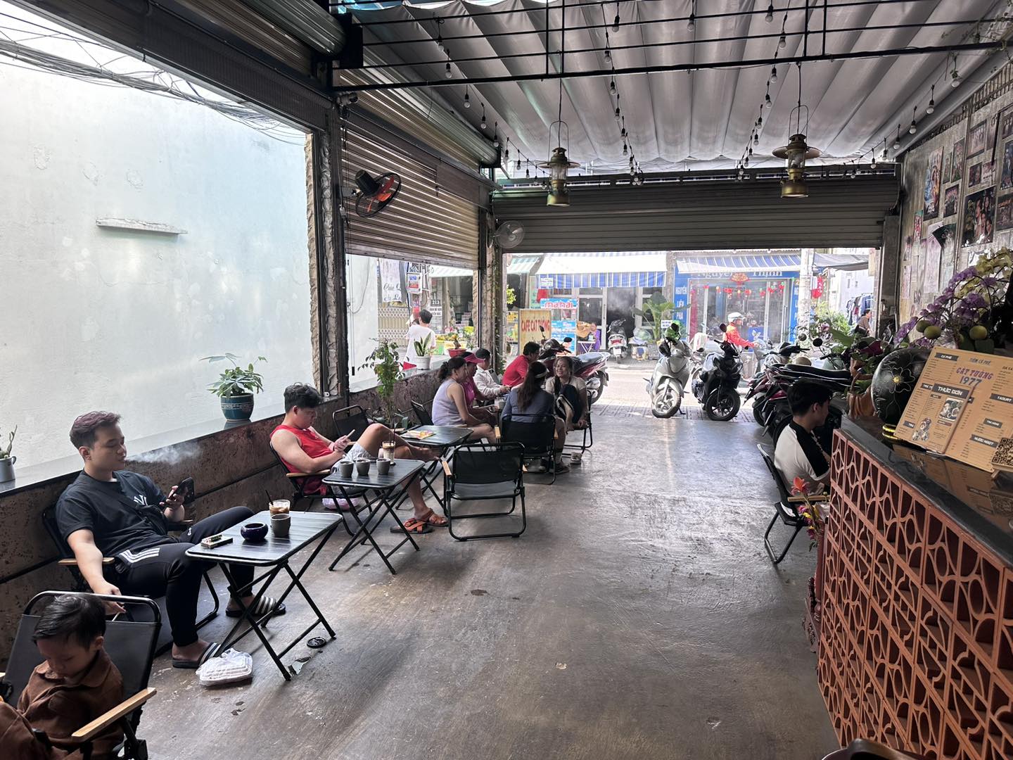 Nữ NSƯT nổi tiếng miền Nam phải đóng cửa quán cafe 25 nghìn/ly ở Gò Vấp sau 9 tháng