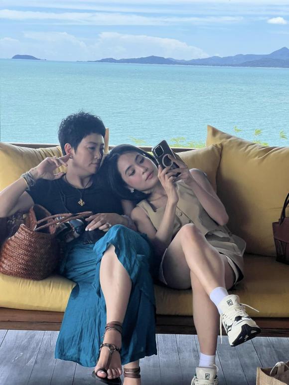 Kiều Anh và mẹ chồng.