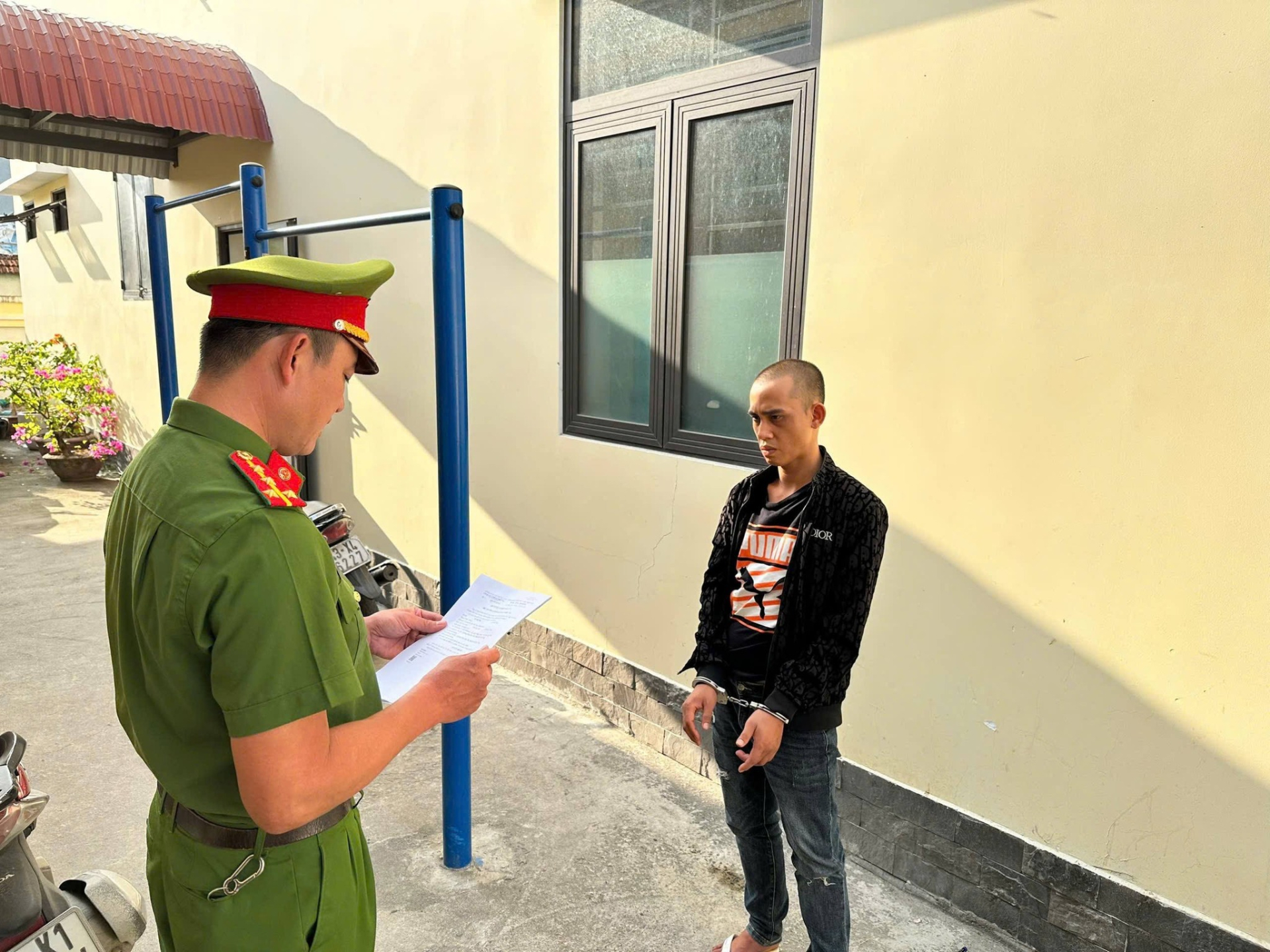 Bắt tạm giam Trương Công Tuấn Anh 35 tuổi